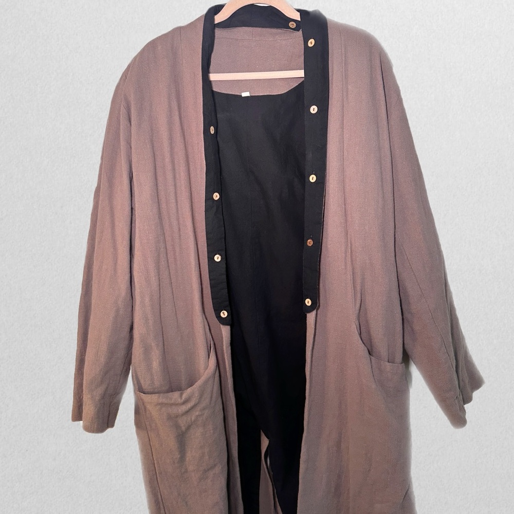 Stylish Mauve Noragi Jacket with Black Accents